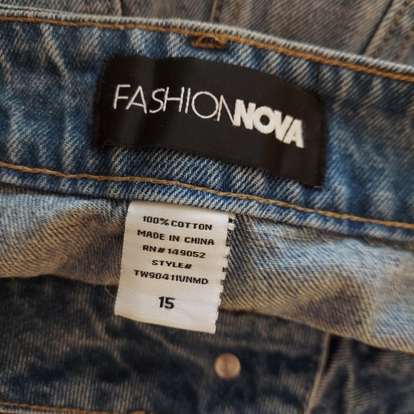 Fashion Nova Bend The Rules Slouch Fit Jeans Light Blue Wash NEW Sz 15 - Picture 6 of 10